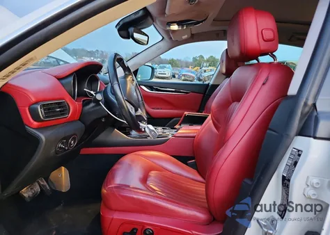 2017 Maserati Levante из США, поврежденный, VIN ZN661XUA6HX210543